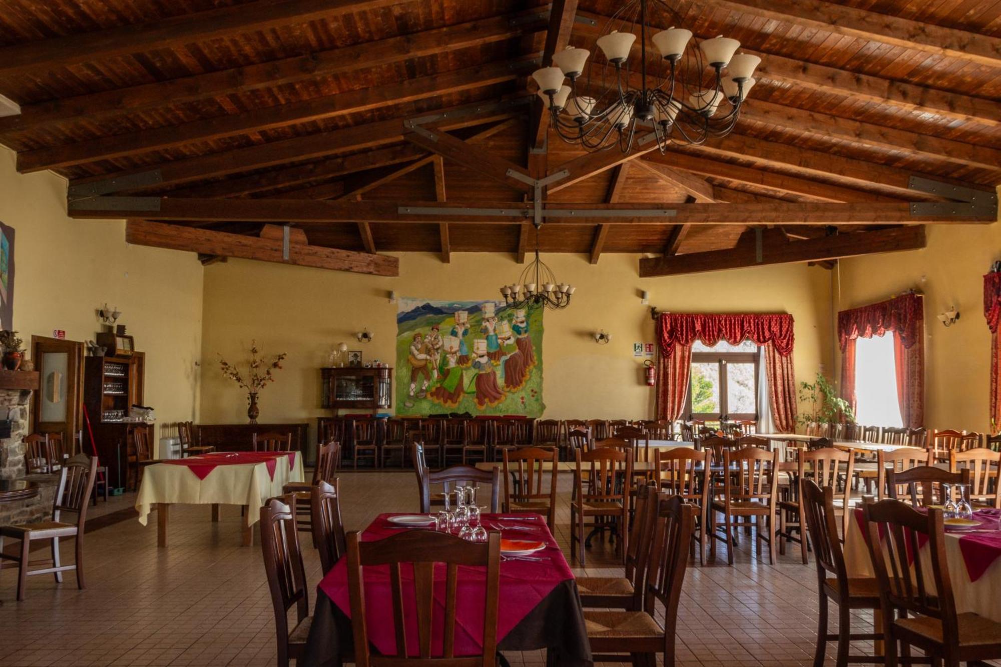 Agriturismo Pinelli Plataci Exterior photo