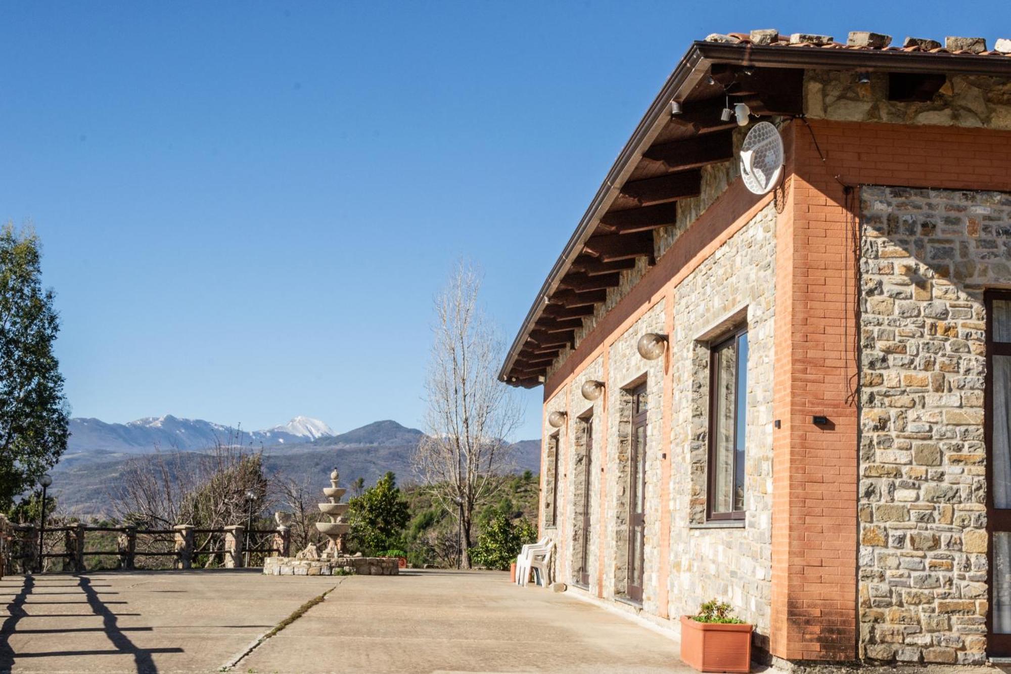 Agriturismo Pinelli Plataci Exterior photo