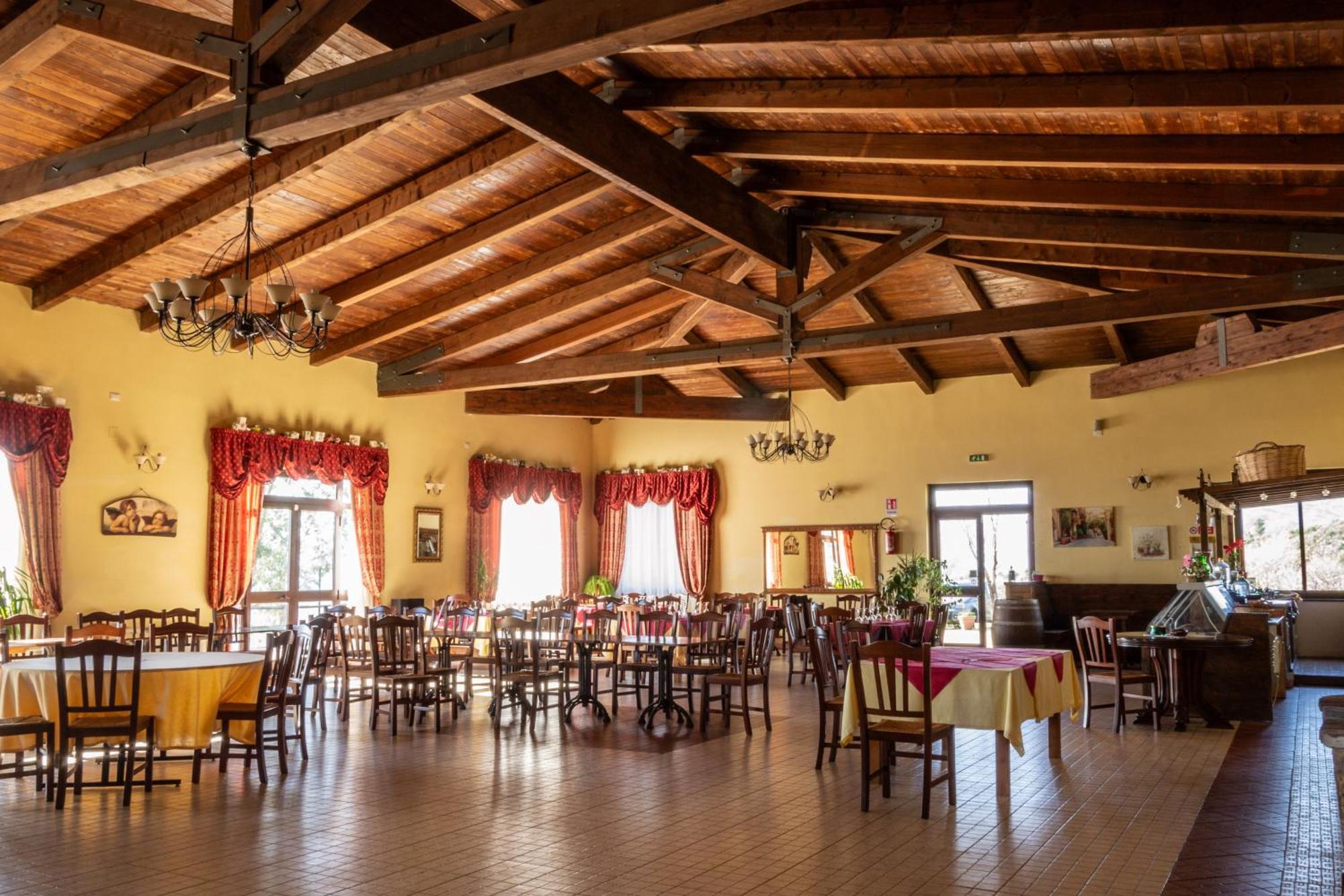 Agriturismo Pinelli Plataci Exterior photo