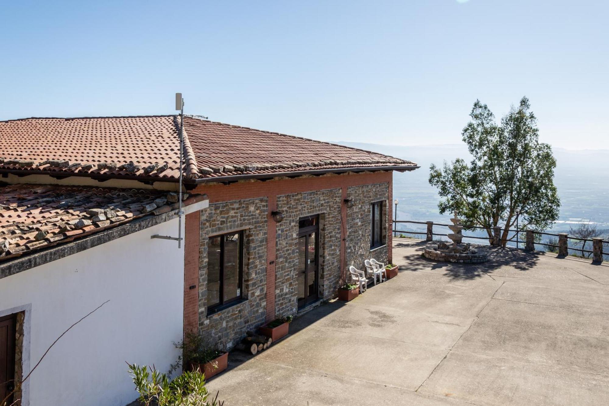 Agriturismo Pinelli Plataci Exterior photo